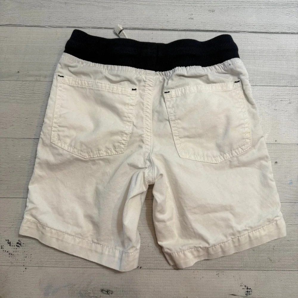 Gymboree‎ boys white pull on chino shorts 2T